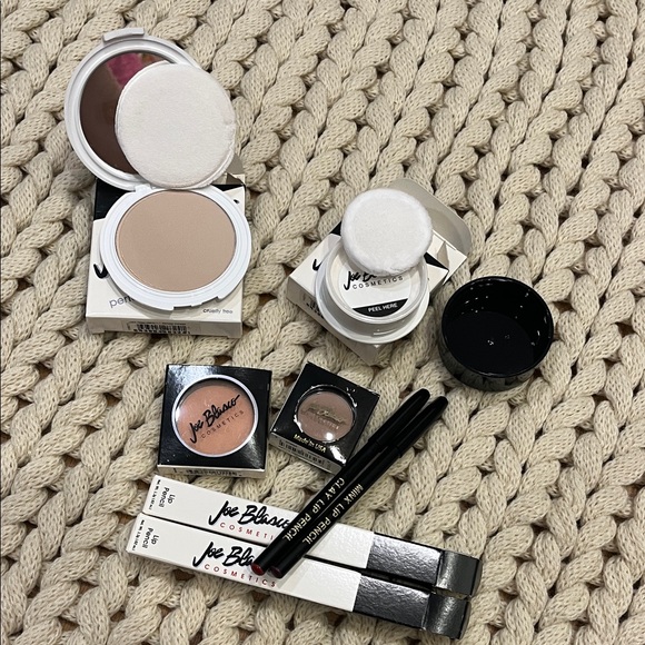 Joe Blasco Neutral Cosmetics Bundle - Blush, Lip Pencil, Powder, Eyeshadow & - Picture 1 of 8